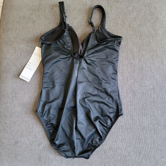 Trimshaper Women Black & White Photo Op Randi One-Piece Swimsuit Size 14 - Picture 6 of 9